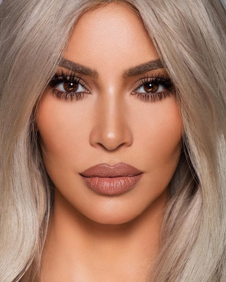 50 Tons De Nude E A Nova Linha De Batons Da Kim Kardashian Alfinetes